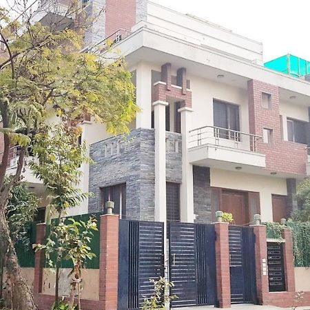 Angel Nri B&B Greater Noida Ngoại thất bức ảnh