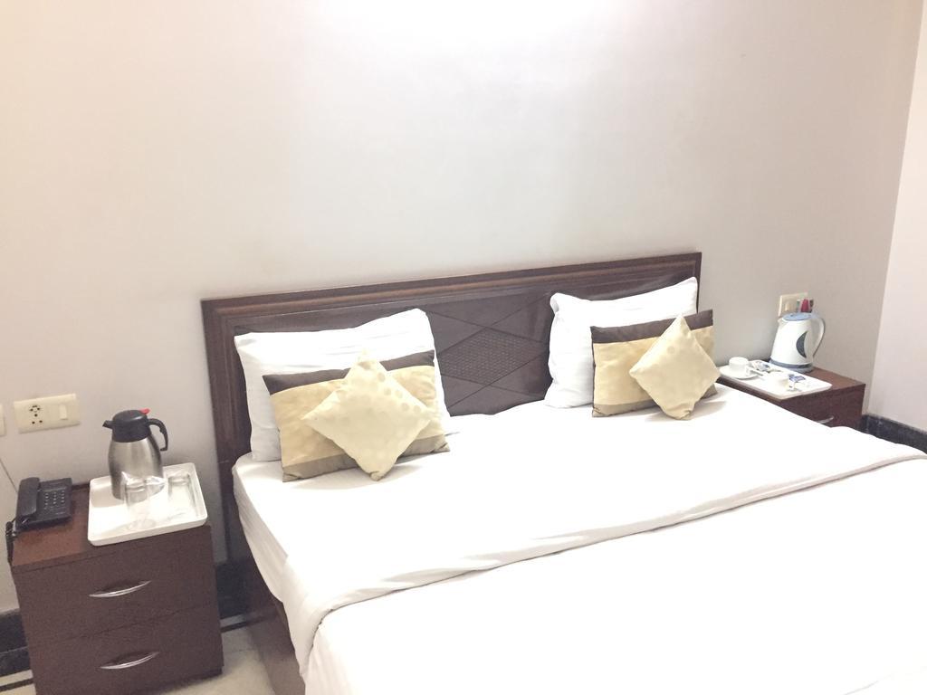 Angel Nri B&B Greater Noida Ngoại thất bức ảnh