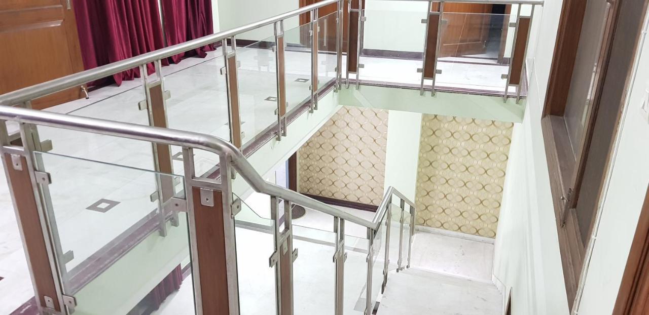 Angel Nri B&B Greater Noida Ngoại thất bức ảnh