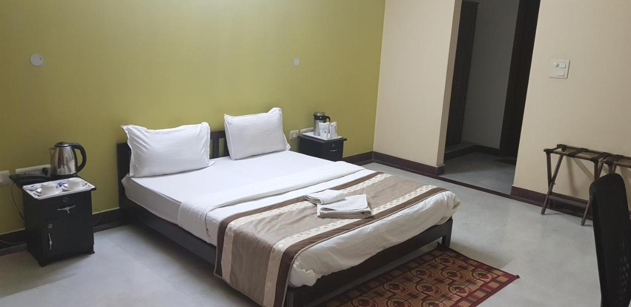 Angel Nri B&B Greater Noida Ngoại thất bức ảnh